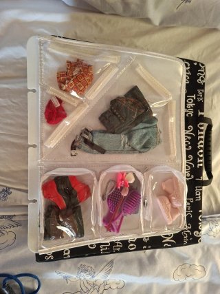 Maletín Bratz con accesorios