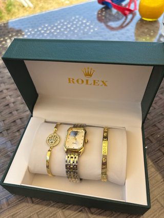 Reloj y pulseras Rolex nuevos con caja nueva
