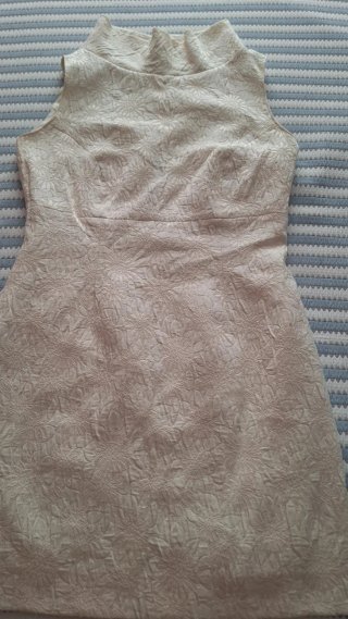 Vestido de fiesta crema