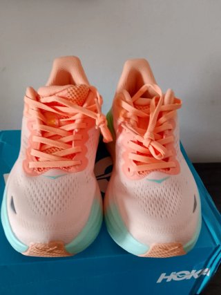 Zapatillas Hoka Naranja y Verde37 1/3