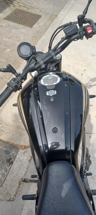 Yamaha XSR 700 2022 Negra