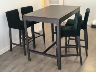 Mesa alta y 4 sillas Ikea