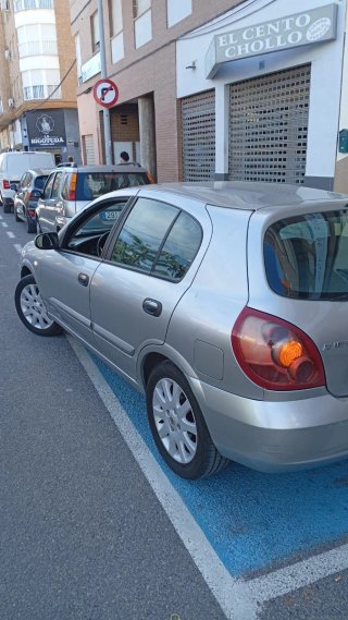 Nissan Almera 2004 pegatina medioambiental C