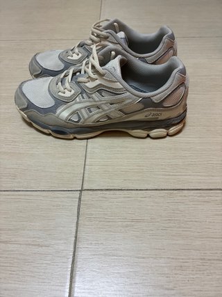 Asics Gel Beige/Gris Zapatillas Deportivas