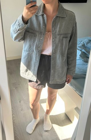 Chaqueta oversize Stradivarius gris