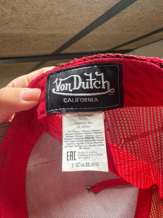 Gorra Von Dutch Marrón y Roja