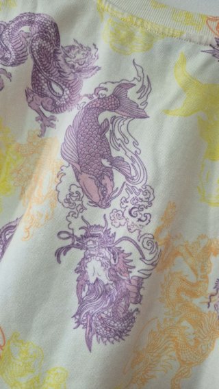 Camiseta Crop Top Bershka Estampado Dragones