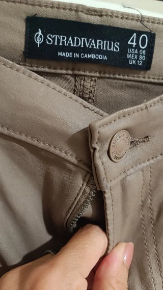 Pantalón Stradivarius Beige Talla L/40