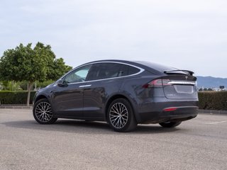 Tesla Model X 2018