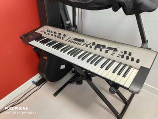 Sintetizador KORG KingKORG