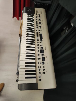 Sintetizador KORG KingKORG