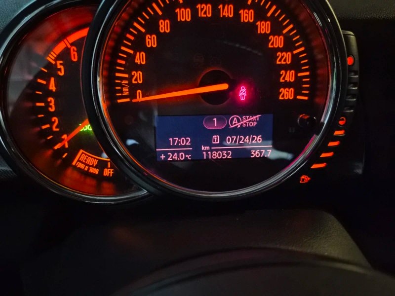 MINI Cooper D 2015, foto 5