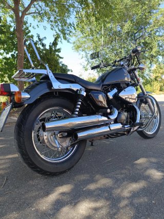 Honda VT 750 C Cruiser Negra