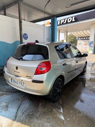Renault Clio 1.4 Privilege 100 CV- 2007 - 98.500Km