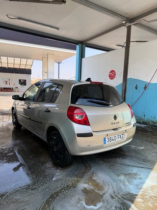 Renault Clio 1.4 Privilege 100 CV- 2007 - 98.500Km