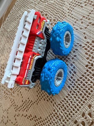 Camión de bomberos monstruo