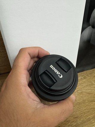 Canon RF 35mm F1.8 Macro IS STM