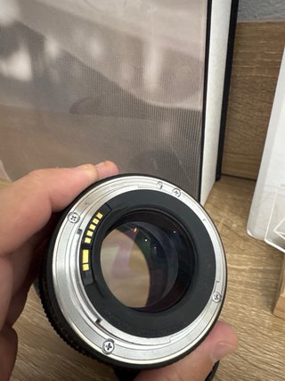 Canon ef 85mm F1.8
