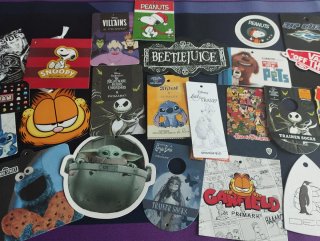 Lote etiquetas ropa dibujos