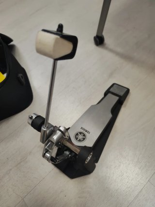 Bombo Yamaha FP9500D
