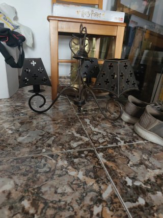 Lámpara de mesa metálica negra