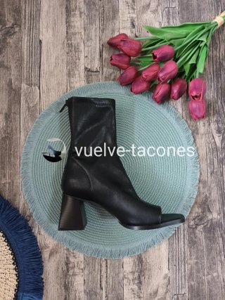 Botín cut eco piel ♡ Stradivarius * núm 37