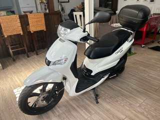 Peugeot Tweet 125cc Blanca 2022