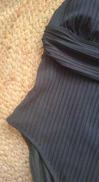 Bañador Shein Negro escote Talla M Nuevo