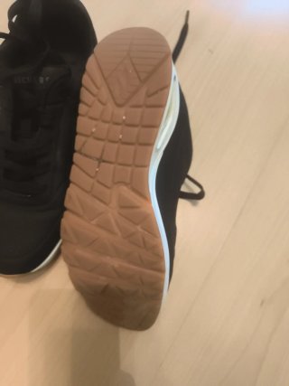 Zapatillas Skechers Negras. Calidad y comodidad