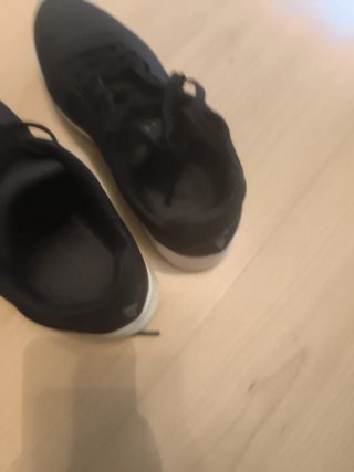 Zapatillas Skechers Negras. Calidad y comodidad