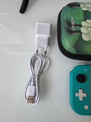 Nintendo Switch Lite Turchese + FIFA 19 + Custodia