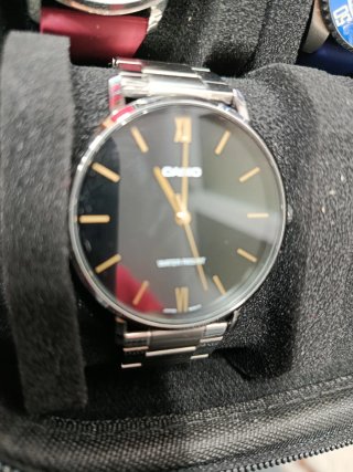 Varios relojes