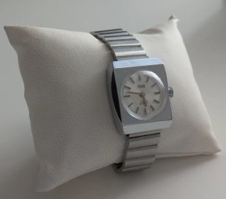Reloj Jenny Swiss Mecánico suizo  25 mm NOS