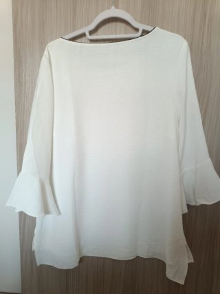 Blusa Blanca Fluida Mangas Volante T. XL/XXL
