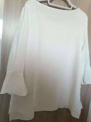 Blusa Blanca Fluida Mangas Volante T. XL/XXL