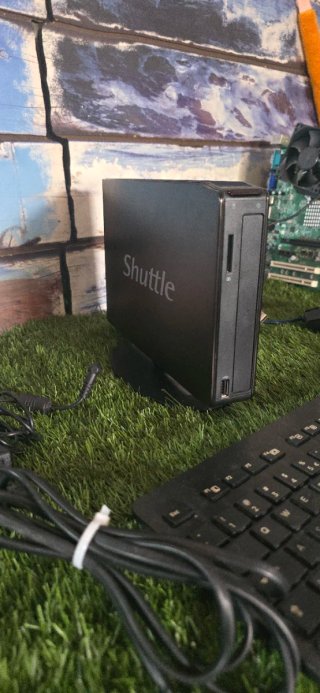 Mini PC Shuttle Negro