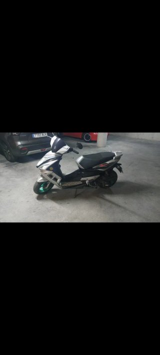 Scooter Plata y Verde