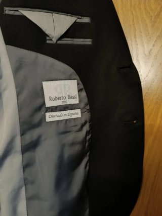 Traje Roberto Bassi Talla 40 Negro
