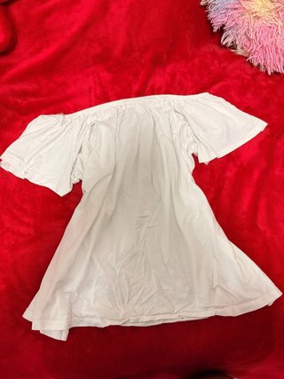 Blusa blanca hombros descubiertos