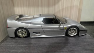 Maqueta Ferrari F50 1/18