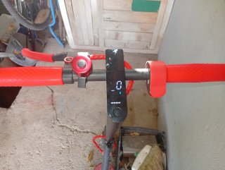 Patín Eléctrico Rojo y Negro precio negociable