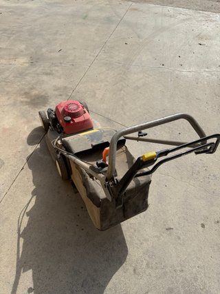 Cortacésped Honda HRN216