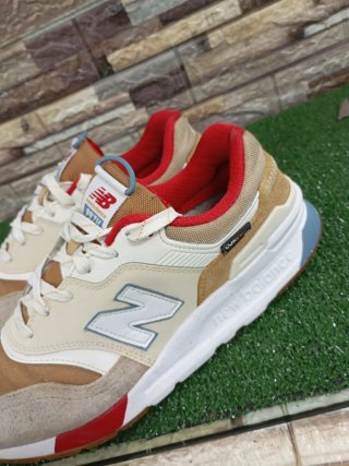 New Balance Sneakers Beige Rosso Uomo
