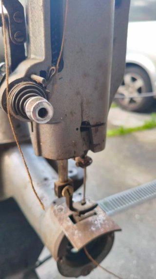 Máquina de coser industrial Singer 45K25