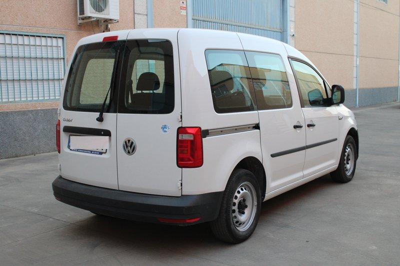 Volkswagen Caddy 2.0 TDI Kombi 2020, foto 8