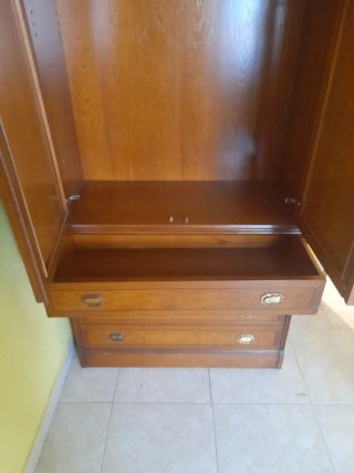 Armario de El Corte Inglés  de madera marrón