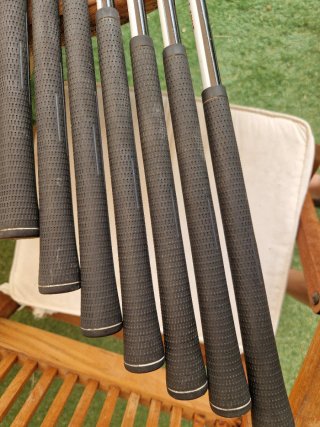 Juego de palos de golf Titleist AP1