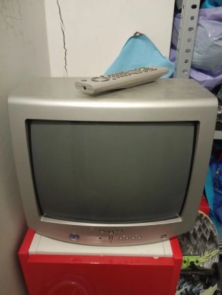 Televisión Sharp Retro con Mando
