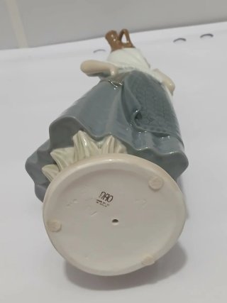 Figura NAO Niña con Cántaro Firma Lladró 640513926
