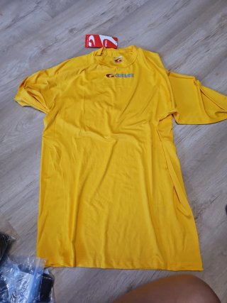 Camiseta GEMS manga larga amarilla